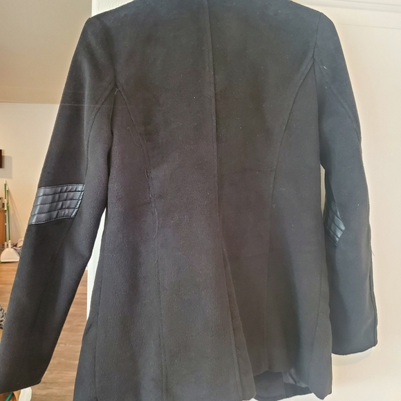 BEAUTIFUL JACKET2😍 - Picture 4 of 4